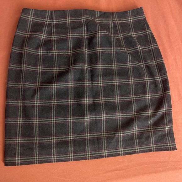 Plaid skirt - Picture 5 of 5